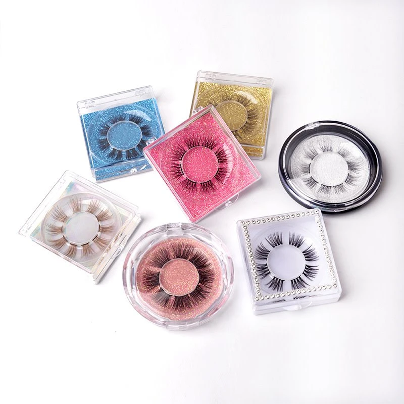 Segmented eyelash packaging